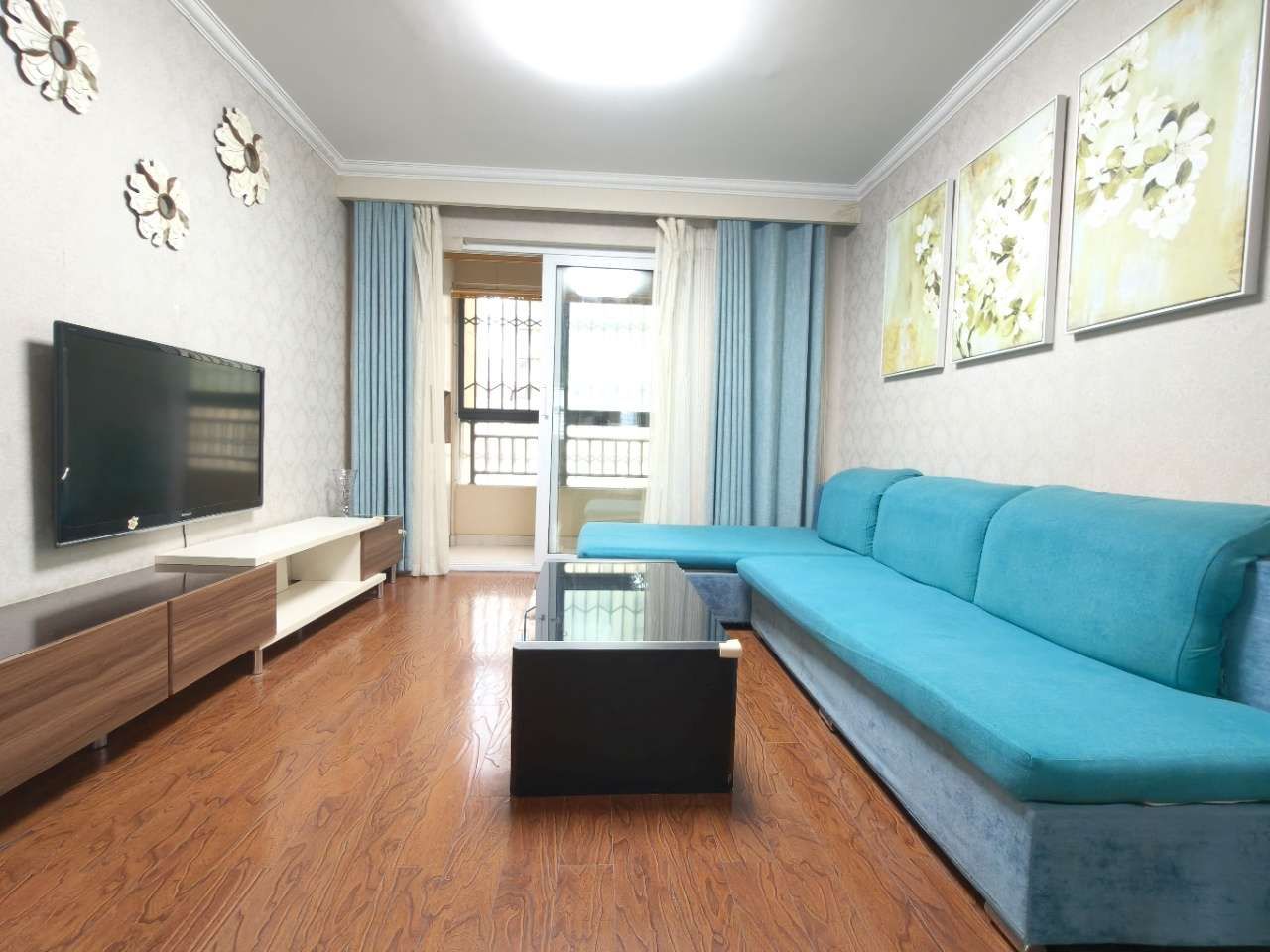 新出 万科蓝山一期精装三房 住家装修 地铁口旁 悦方 利港