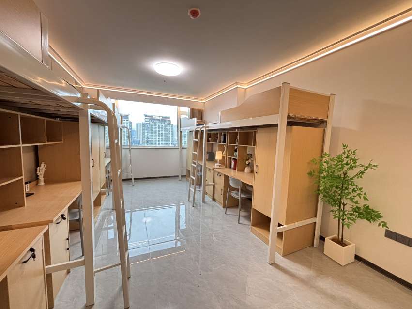 4-6人间宿舍，蓝鼎滨湖假日，上床下桌，环境好，方圆荟旁