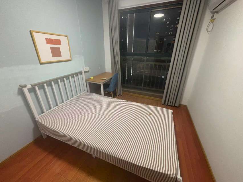 中环紫荆公馆朝南主卧带阳台 楼下中环城购物中心 家电齐全