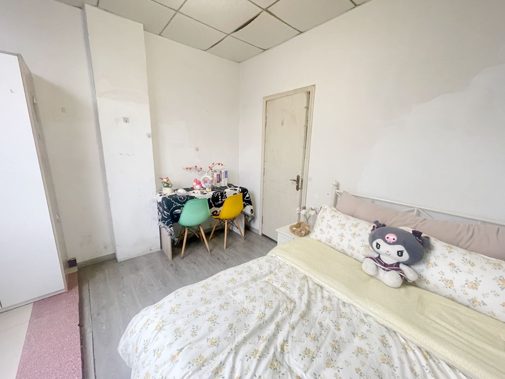 一室一厅整租 拎包入住 押一付一 可短租月付