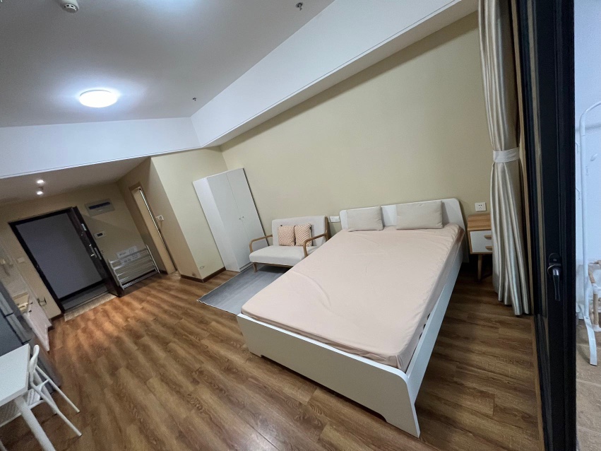 实图实拍！靠近地铁口精装一室一厅！家具家电齐全！拎包入住