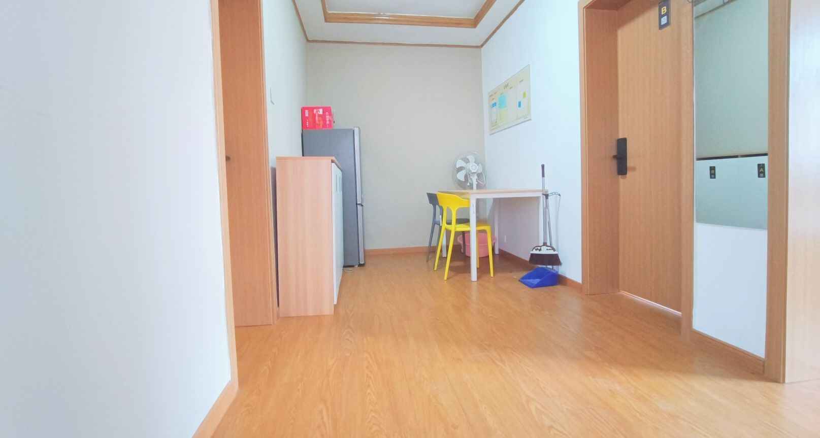 供电西村三室合租 楼下就是市三医院地铁口 旁边儿童医院