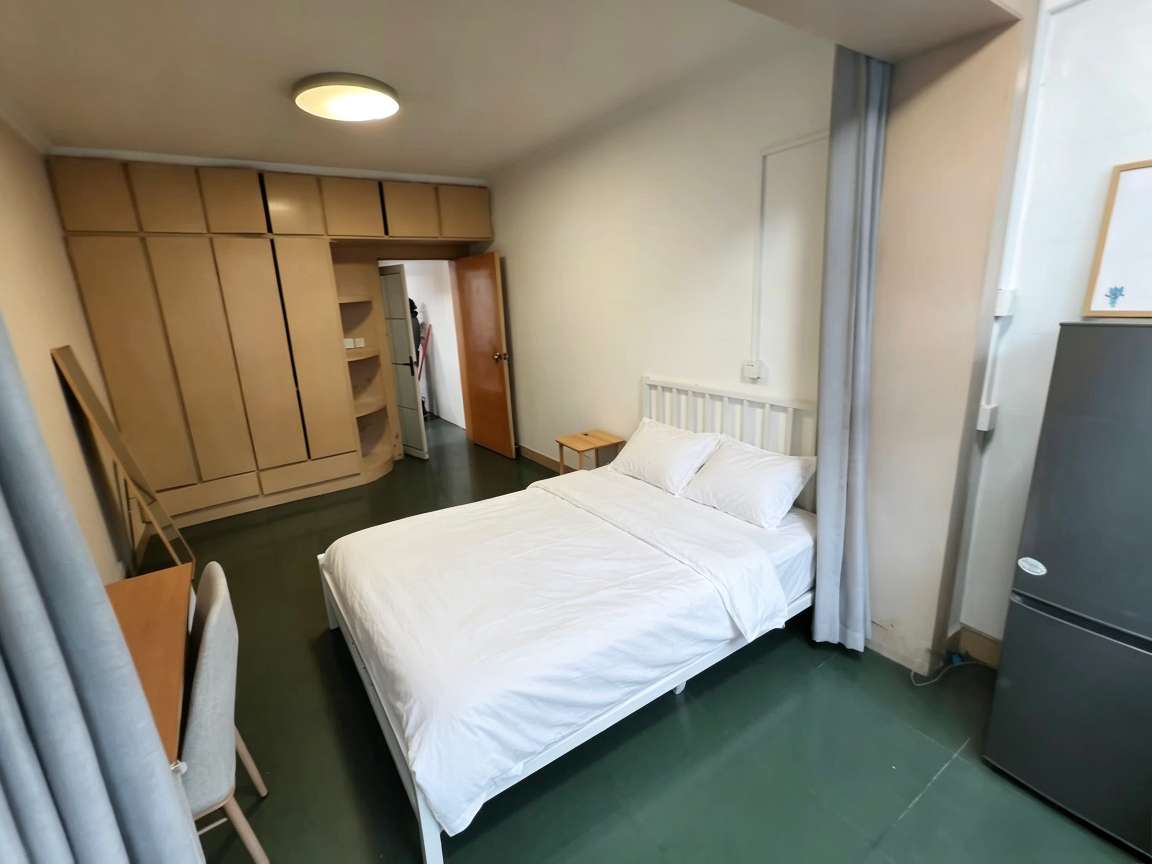 四牌楼地铁口逍遥津 步行街 银泰百货 鼓楼巷 杏花公园大东门
