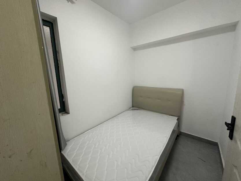 恒生阳光城两室整租 精装修，民水民电 可月付 对面就是地铁口