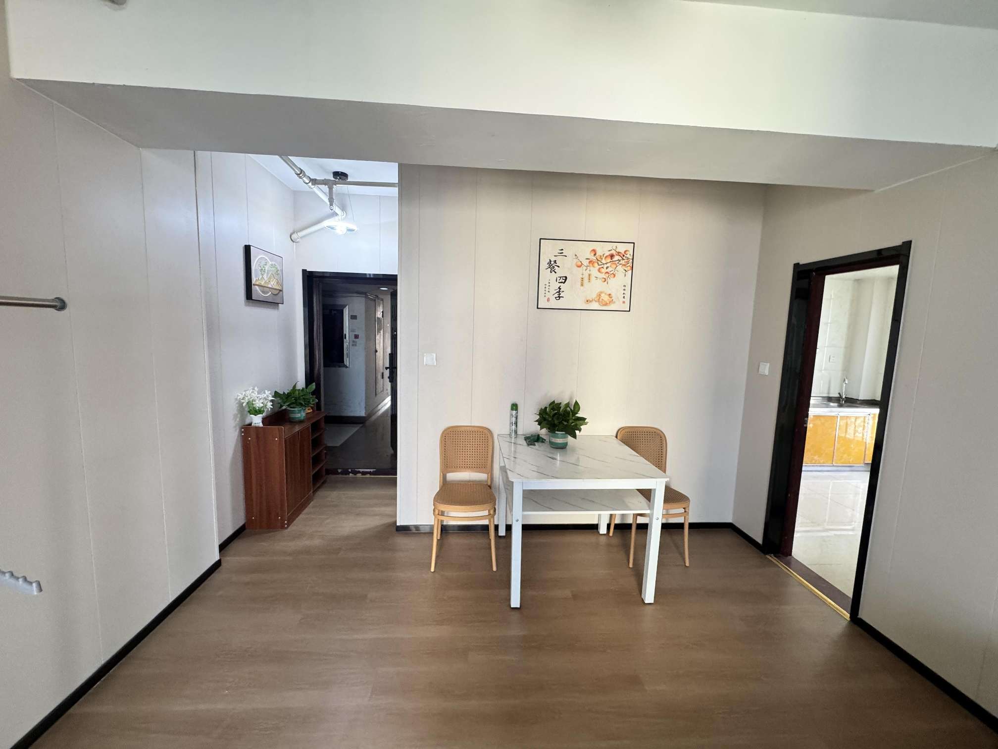 万和新城一居室，随时可以看房，家电家具齐全，可拎包入住