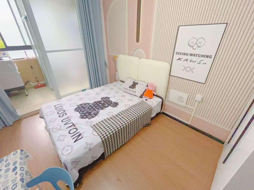 蜀山区三户室136.59平米正南19层