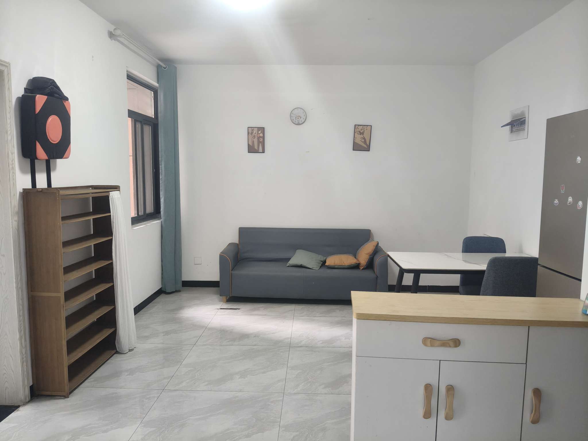 南岗惠园E区两室一厅出租，可以随时入住了。