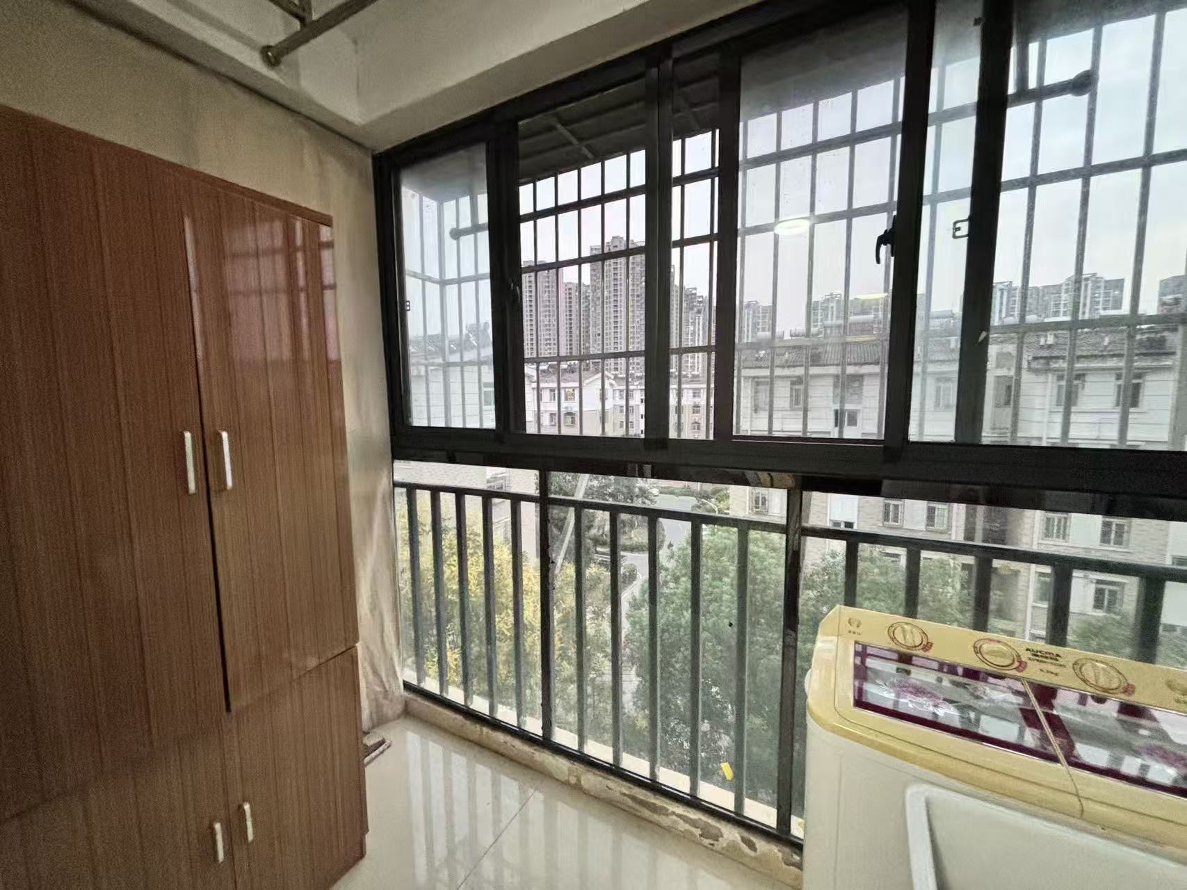 方桥新镇 南北通透 拎包入住阳光充足 近小学 价格实惠