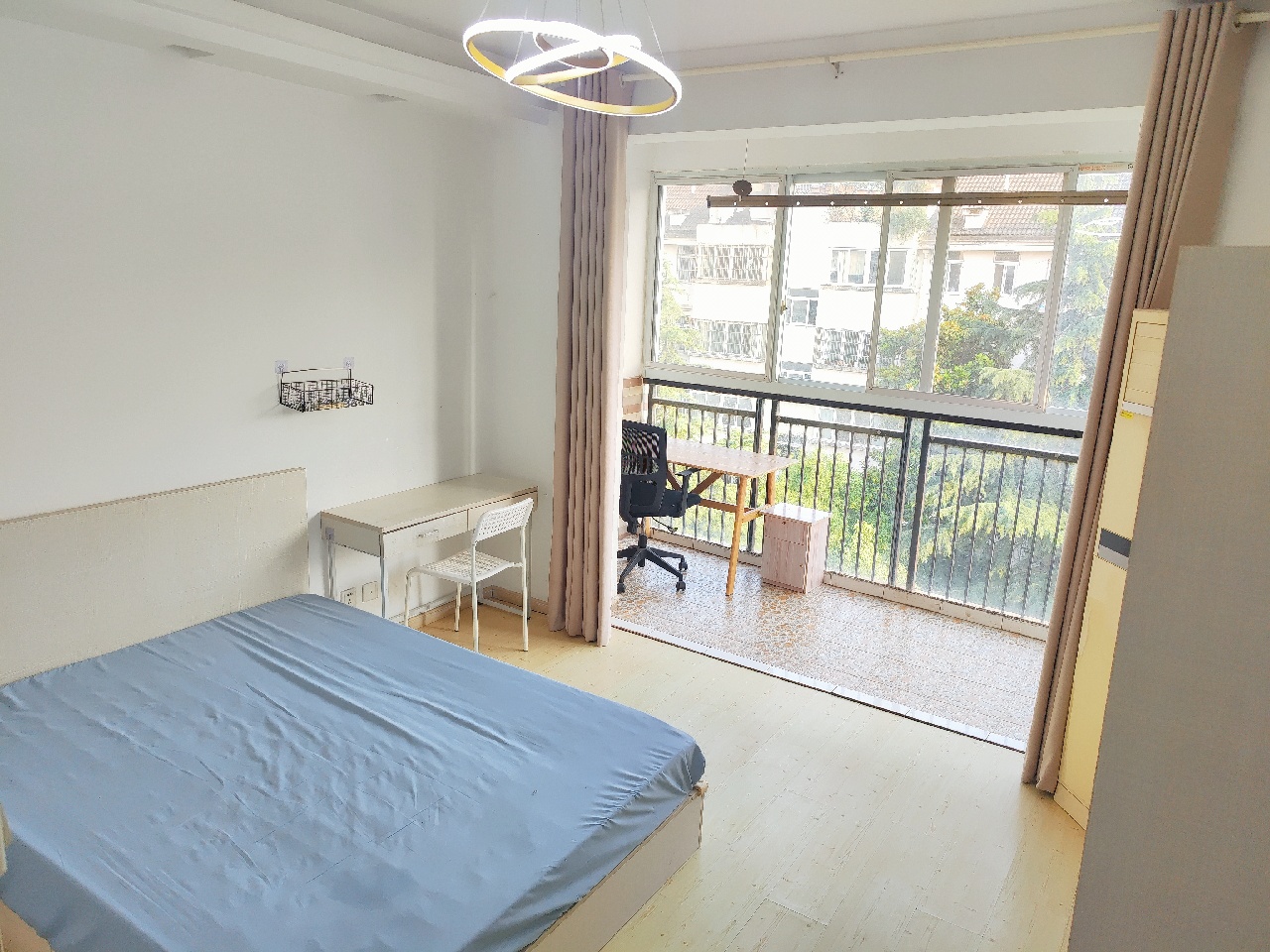 华宇.未来城朝南大阳台 出门就是大学城北地铁口