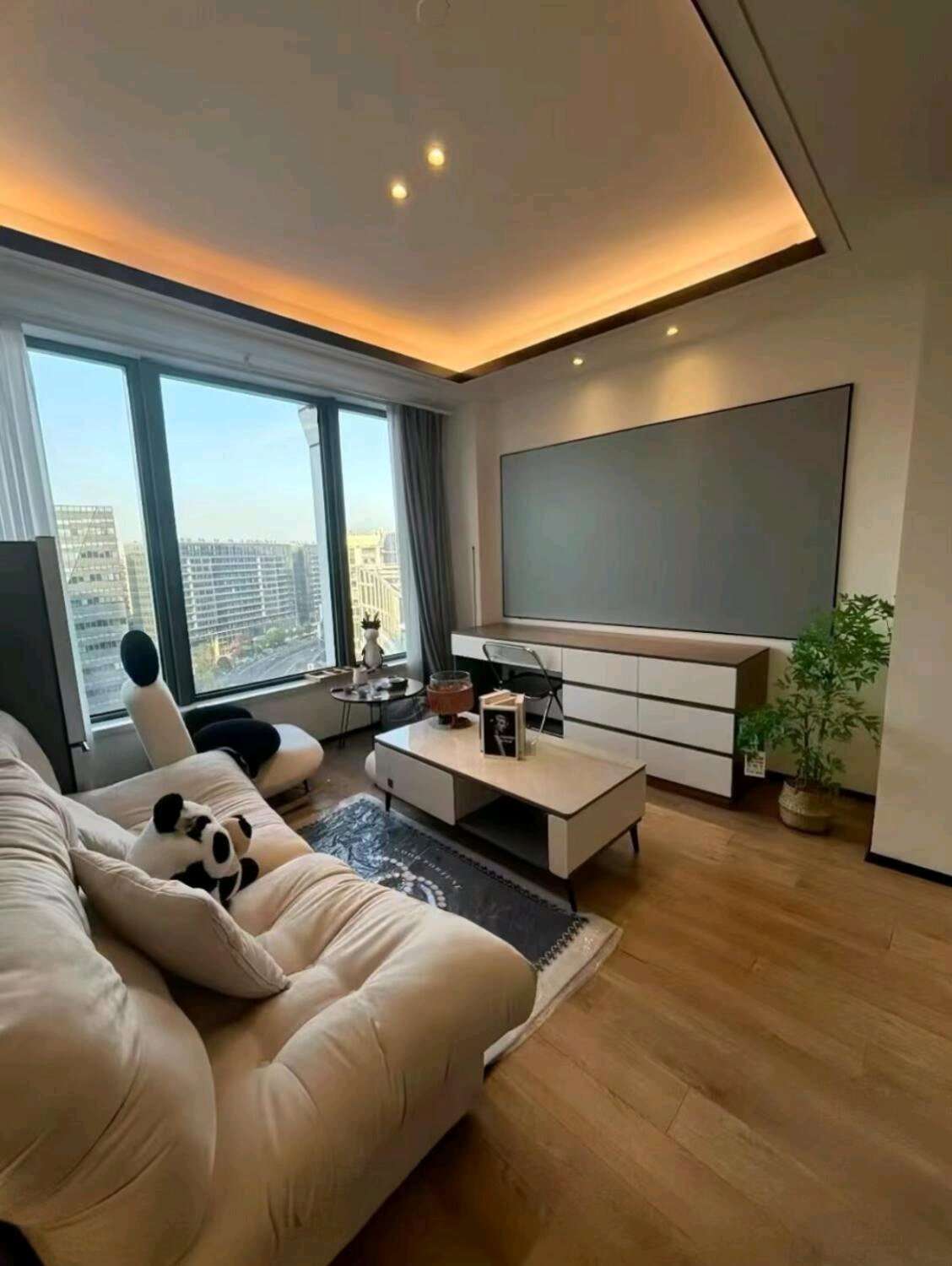 珠光花园精装一室一厅，朱岗地铁口，绿地瀛海，地矿家园拎包入住