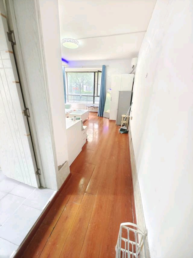 金地国际城  朱岗地铁口  可月付随时看房