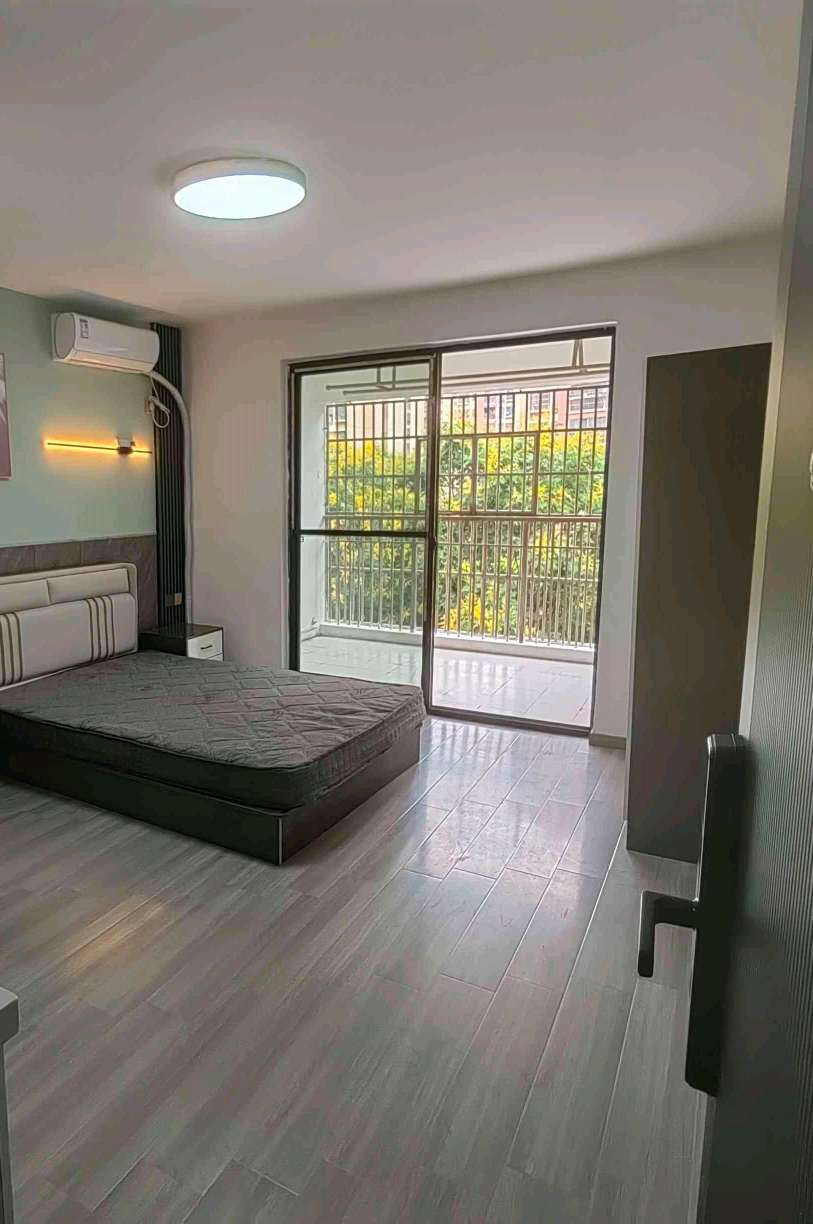 广福花园，南屏路地铁站，绿地中心，交通便利