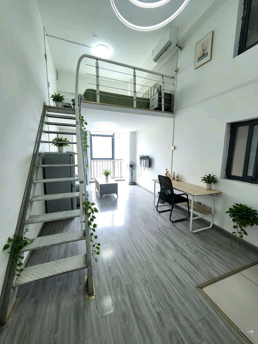 和地蓝湾，和地广场，秋浦河路地铁站，绿地瀛海，交通便利