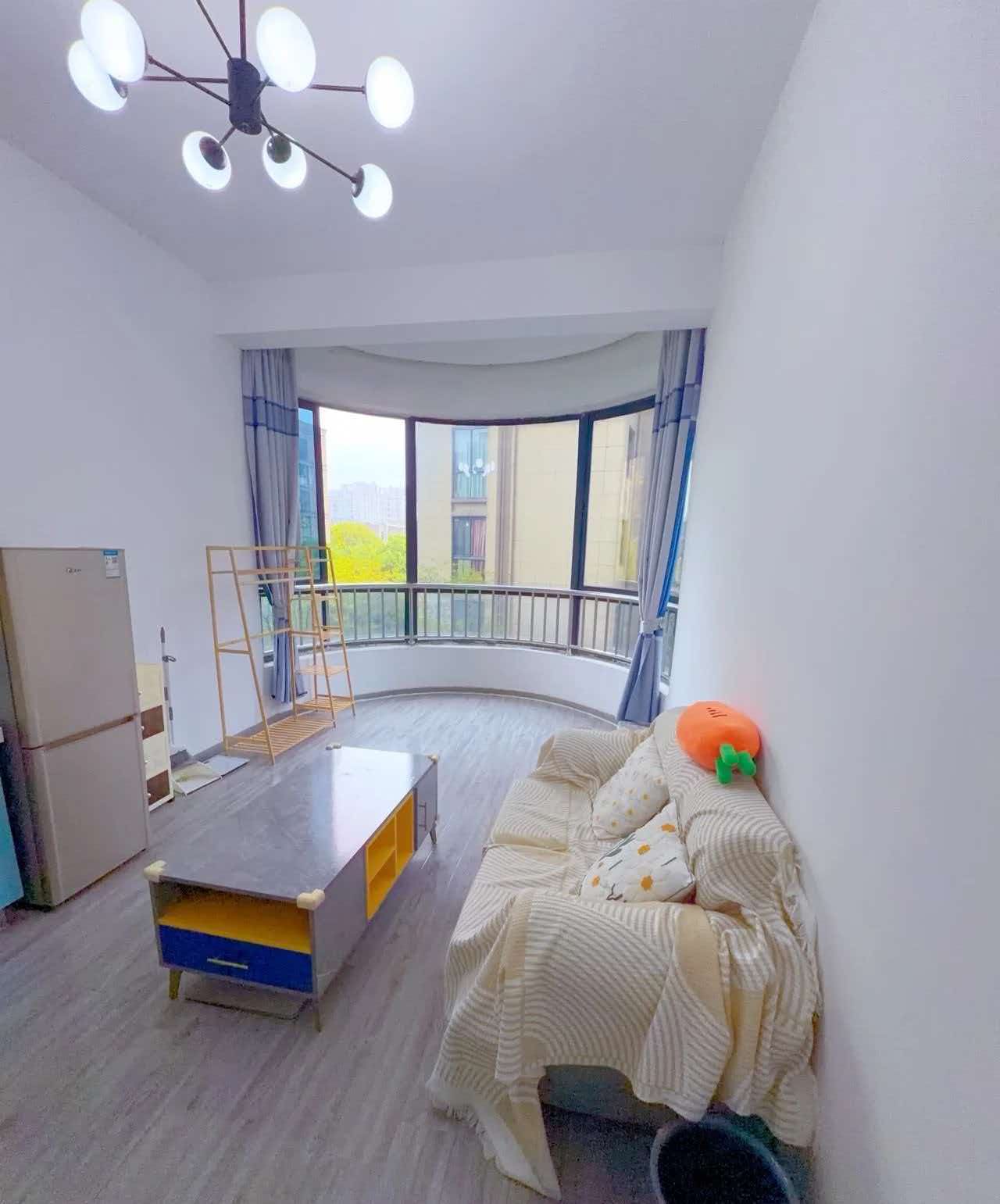 松翠雅居整租一室一厅