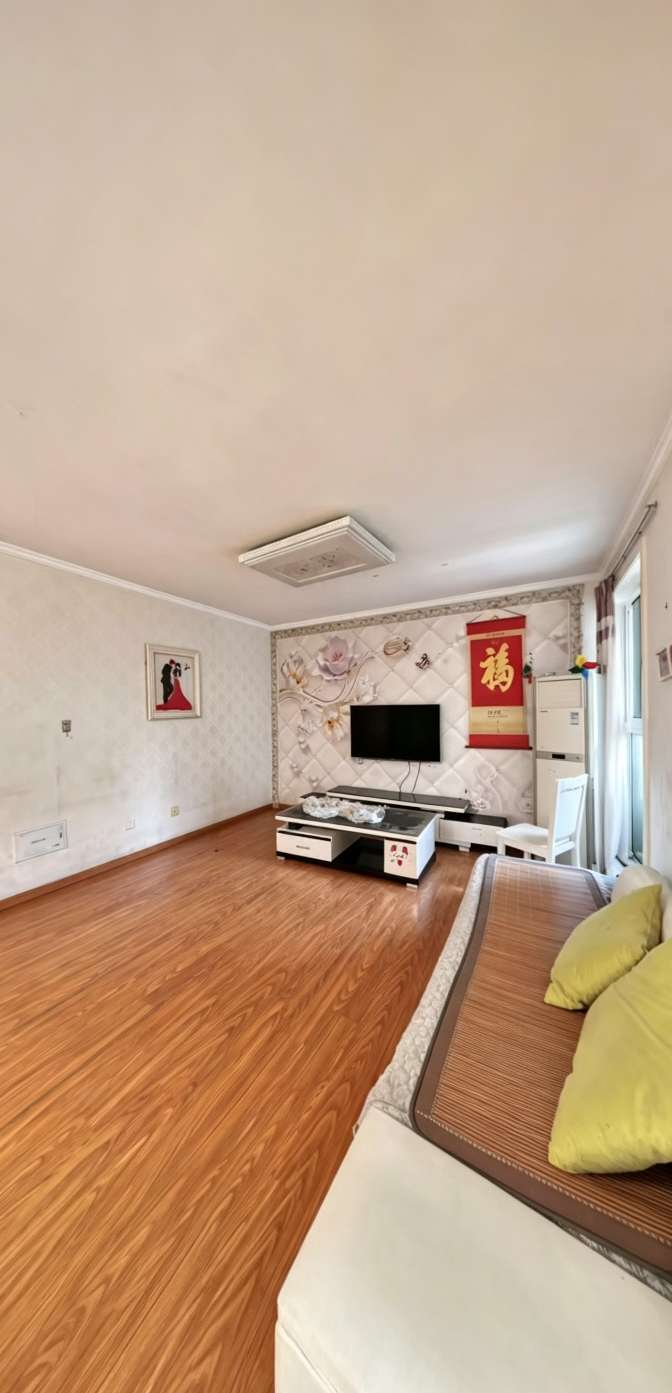京华世家精装三房，家具家电齐全，拎包入住