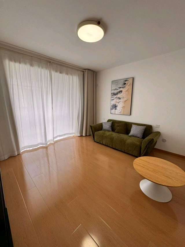 广福花园 两室整租 押一付一 自住翻新