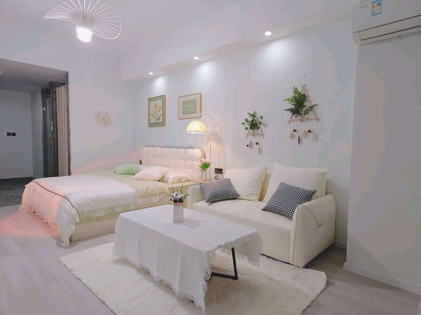 滨湖欣园小区精装好房出租，家具齐全拎包即住靠近地铁站交通便利